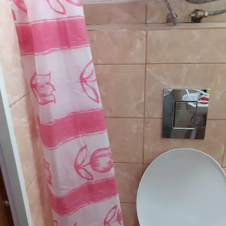 Apartment самостоятелна малка