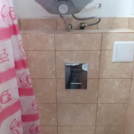 Apartment самостоятелна малка *