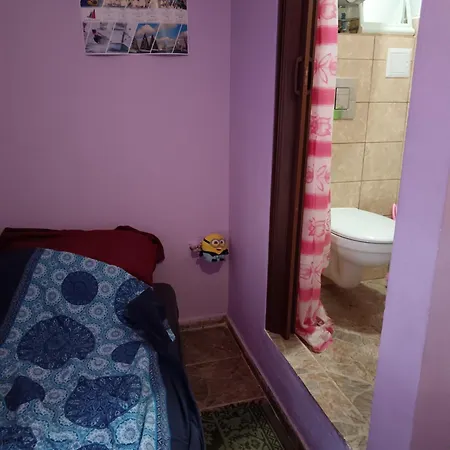 Apartment самостоятелна малка *