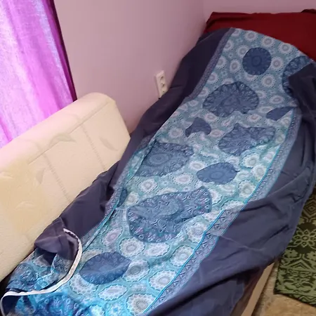 Apartment самостоятелна малка *