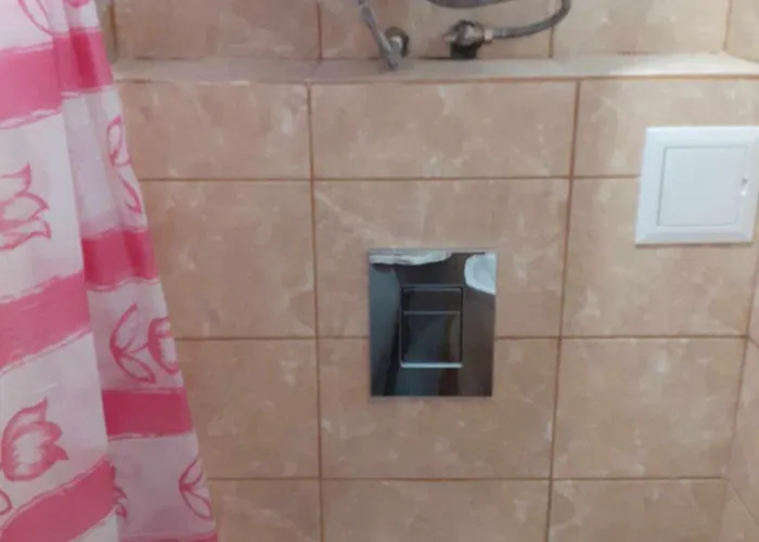 شقة самостоятелна малка *